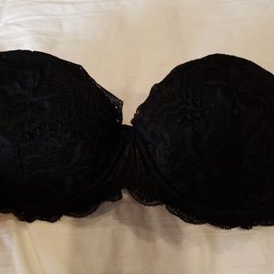 Strapless lightly-lined black lace bra